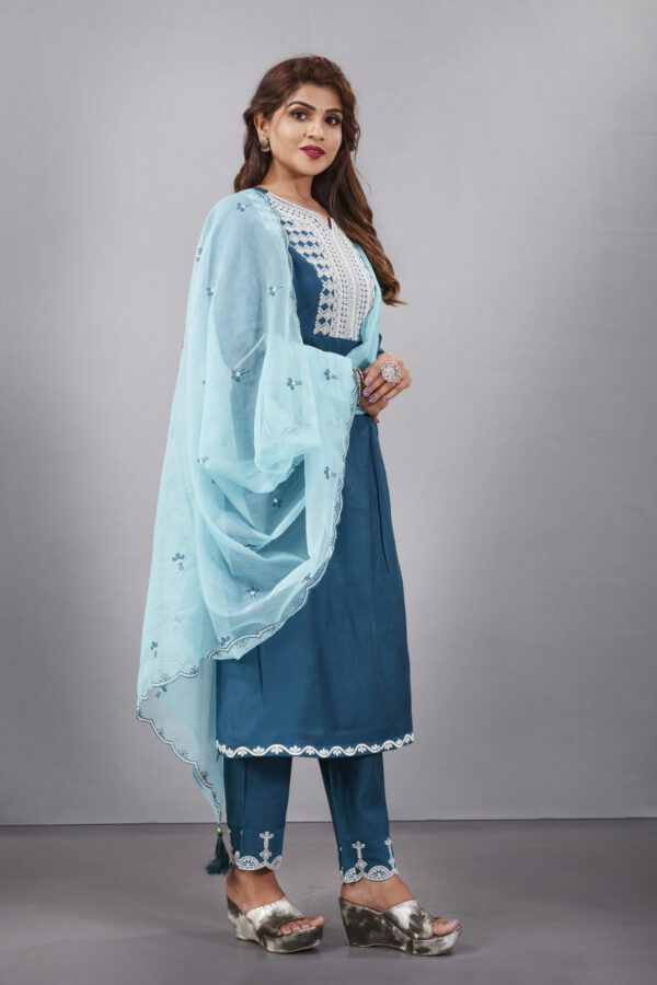 Blue Muslin Silk Lucknowi Style Salwar Kameez - BUYON