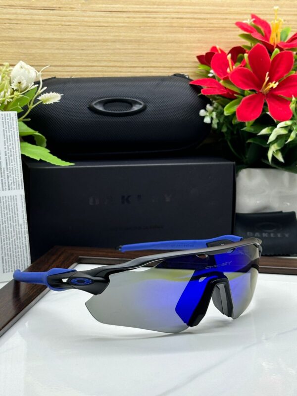 Oakley Sports Sunglasses (Blue) - BUYON