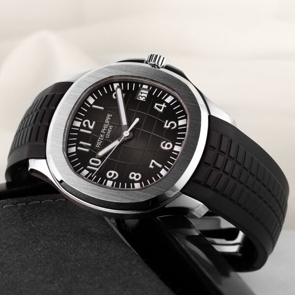 Patek Philippe Aquanaut Chronograph Watch (Black)